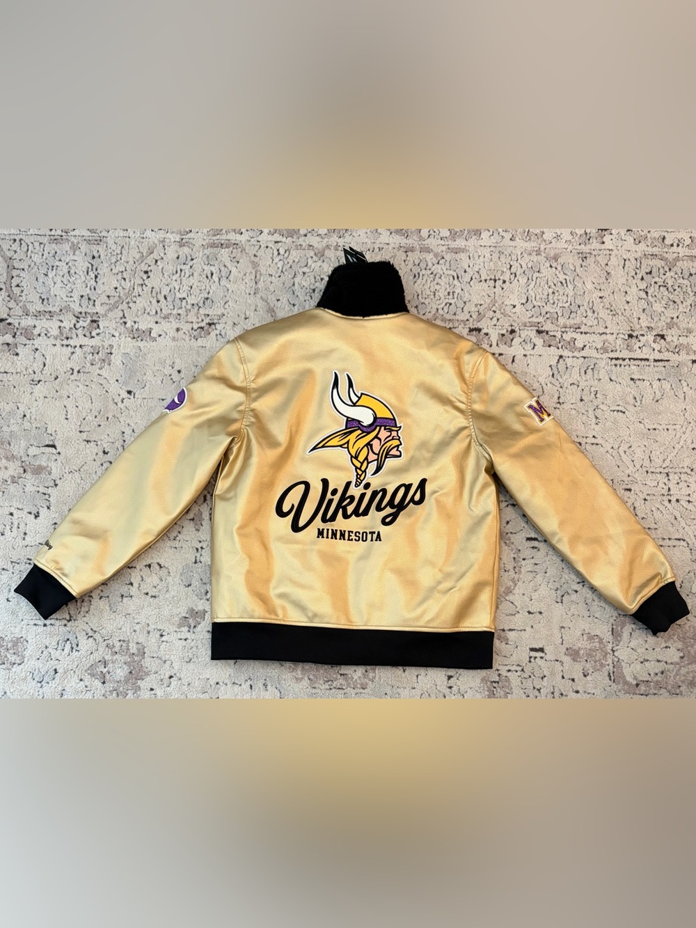 The Wild Collective Minnesota Vikings Faux Leather Bomber Women’s Jacket Sz: S - Picture 3 of 8